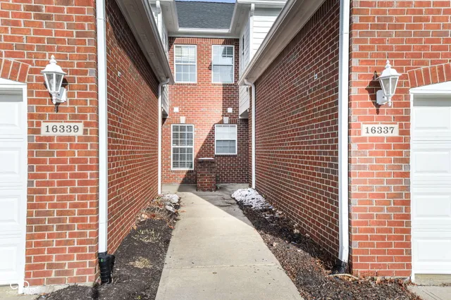 $300,000 | 16339 Meadowlands Lane, Westfield, IN 46074