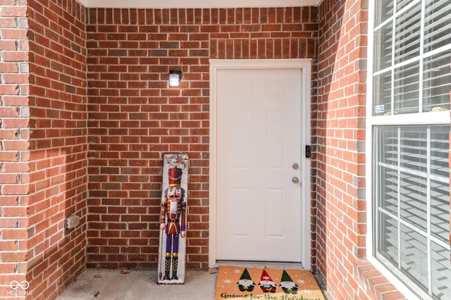 $300,000 | 16339 Meadowlands Lane, Westfield, IN 46074