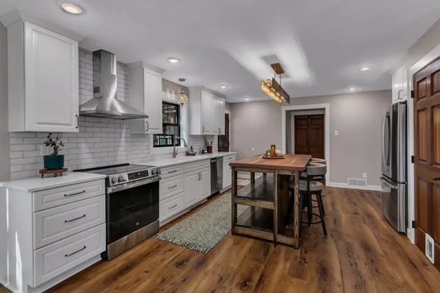 $389,000 | 501 Riverside Avenue North, Sartell, MN 56377