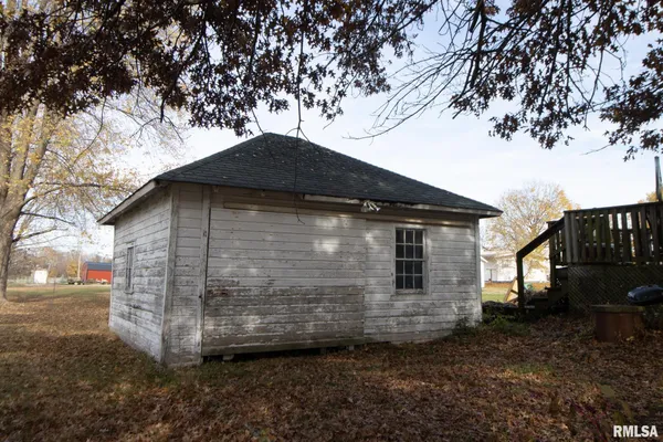$59,900 | 108 Grant Street, Avon, IL 61415