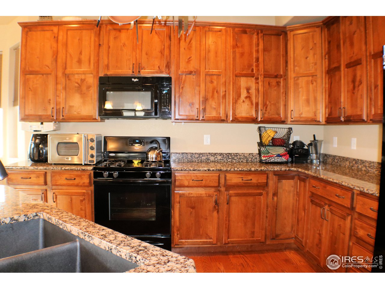 6326 West 13th St Road Greeley, CO 80634 - Photo 5 of 40 Tons of countertop space