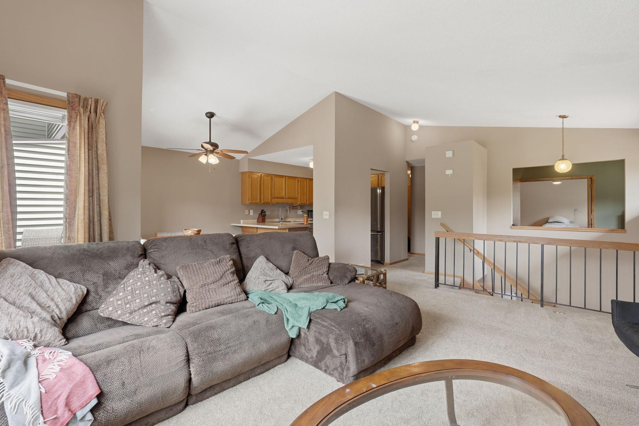 1589 Four Oaks Road Eagan, MN 55121 - Photo 4 of 31