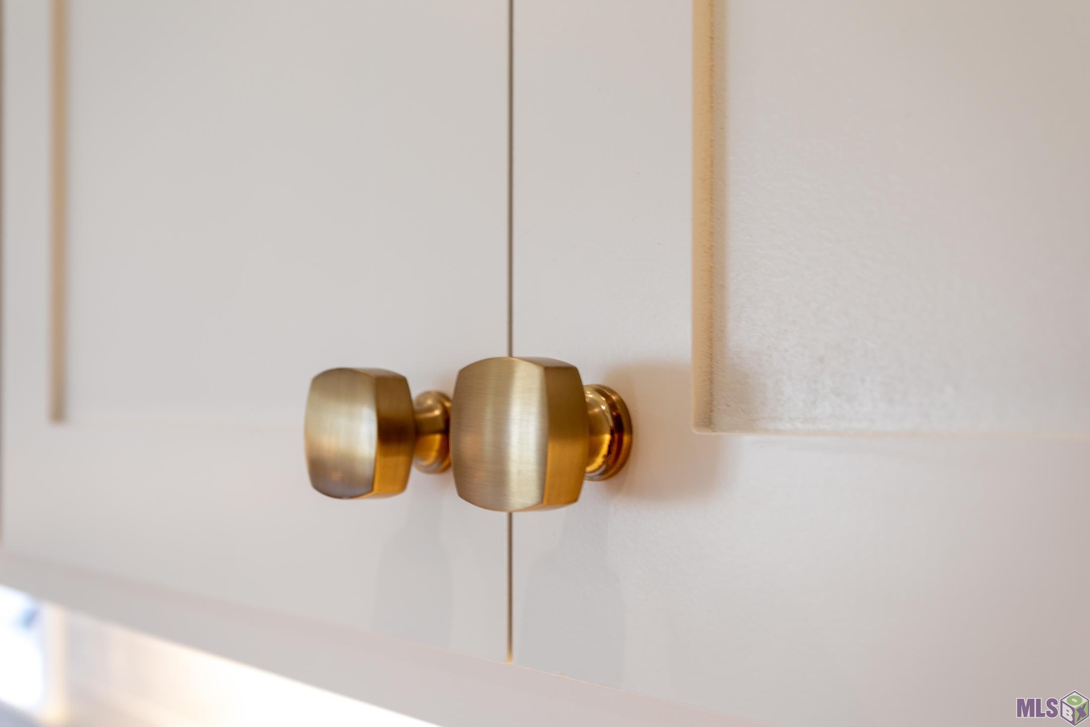 5212 North Pointer Court Baton Rouge, LA 70808 - Photo 11 of 20 Hardware
