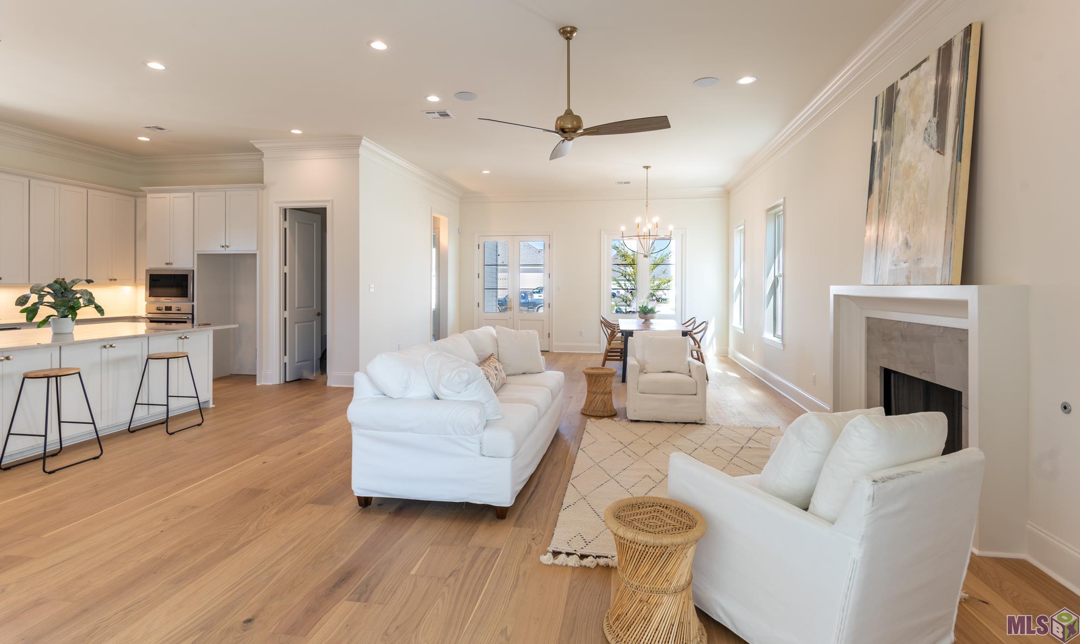 5212 North Pointer Court Baton Rouge, LA 70808 - Photo 5 of 20 View of the Livingroom