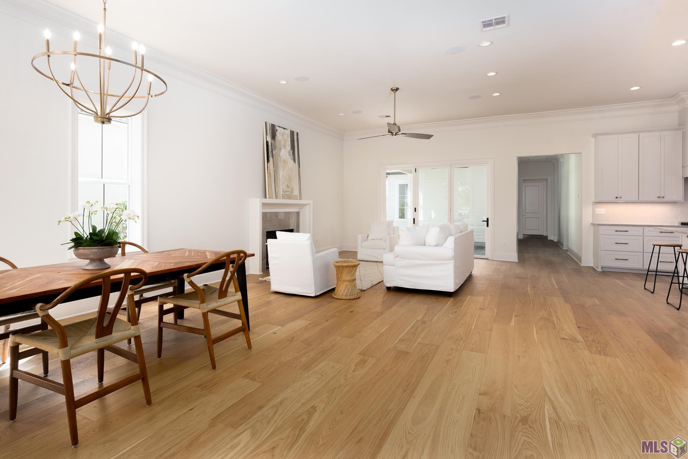 5212 North Pointer Court Baton Rouge, LA 70808 - Photo 6 of 20 View of the Livingroom