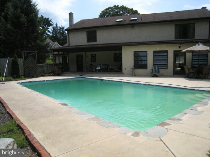 790 Hobbs Road Wayne, PA 19087 - Photo 5 of 22 Pool