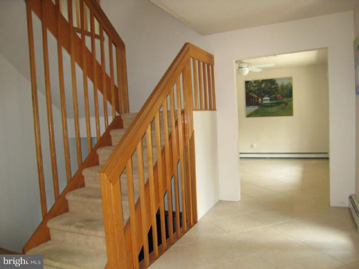 790 Hobbs Road Wayne, PA 19087 - Photo 7 of 22 Foyer