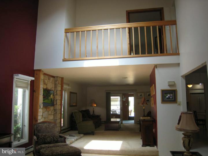 790 Hobbs Road Wayne, PA 19087 - Photo 8 of 22 Living Room