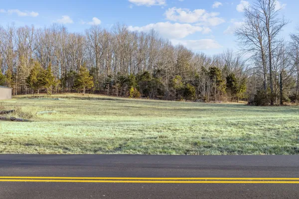 $129,999 | 1672 Rabe Coats Road, Westmoreland, TN 37186