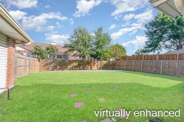 $430,000 | 2015 Robin Hill Lane, Carrollton, TX 75007