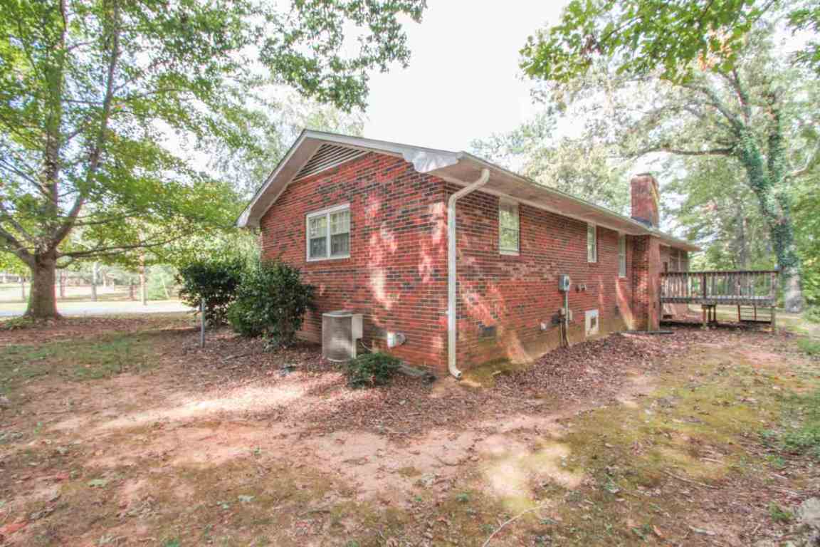 214 State Rd S-4-246 Belton, SC 29627 - Photo 8 of 33