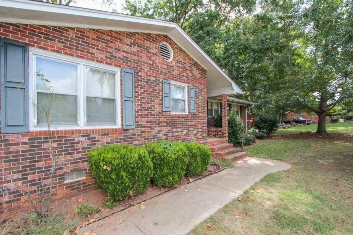 214 State Rd S-4-246 Belton, SC 29627 - Photo 9 of 33
