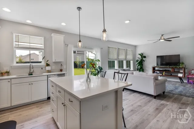 $2,650 | 95 Minning Loop, Richmond Hill, GA 31324