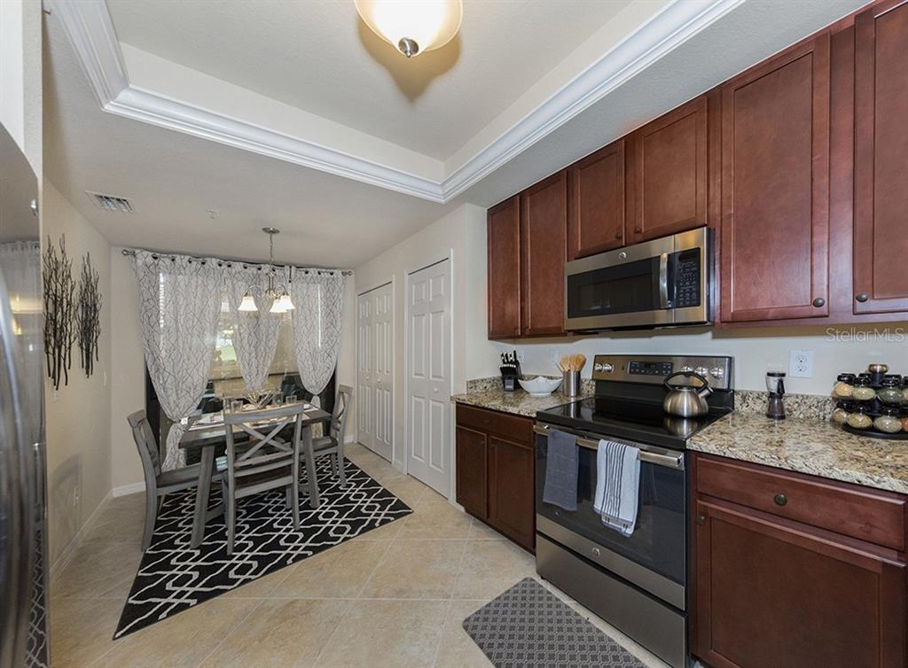 5528 Palmer Circle, Unit 105 Lakewood Ranch, FL 34211 - Photo 8 of 60