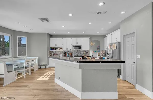 $800,000 | 2057 Sapphire Valley Avenue, Henderson, NV 89074