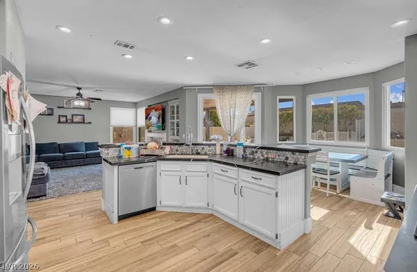 $800,000 | 2057 Sapphire Valley Avenue, Henderson, NV 89074