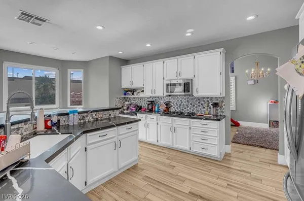 $800,000 | 2057 Sapphire Valley Avenue, Henderson, NV 89074