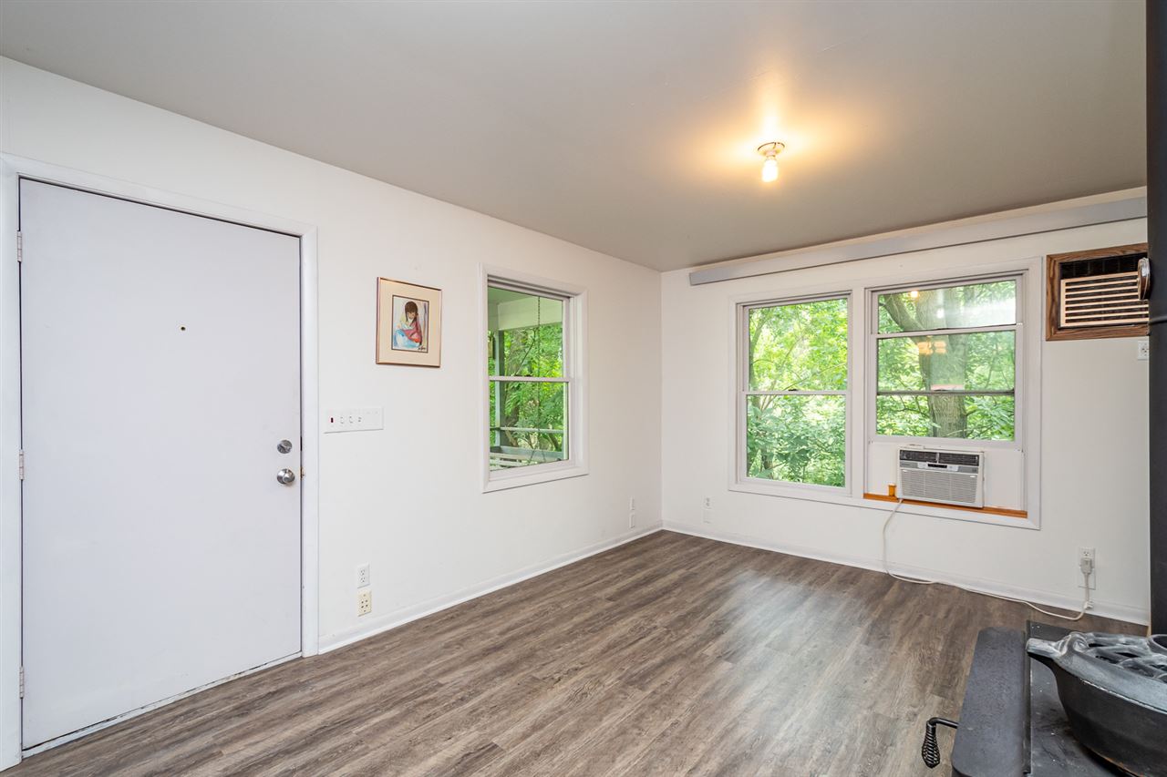 2559 Quincy Road Northeast Solon, IA 52333 - Photo 26 of 32 Gallery Image 26