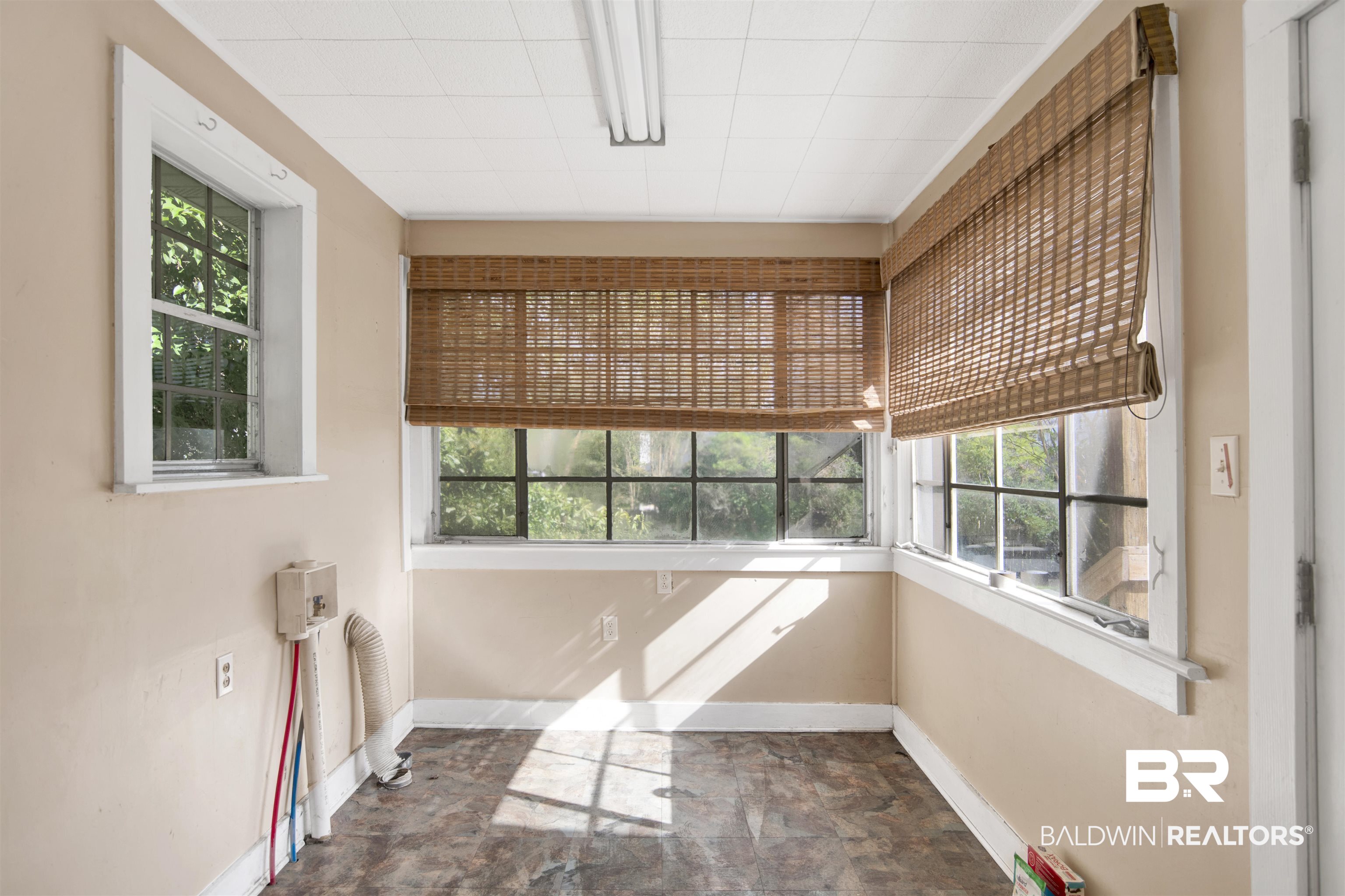 61 South Hillside Lane Mobile, AL 36608 - Photo 17 of 36