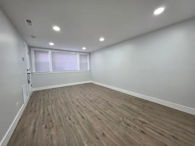 $1,450 | 1621 East 74th Place, Unit G, Chicago, IL 60649