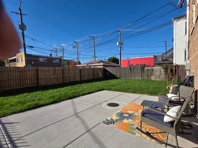 $1,450 | 1621 East 74th Place, Unit G, Chicago, IL 60649