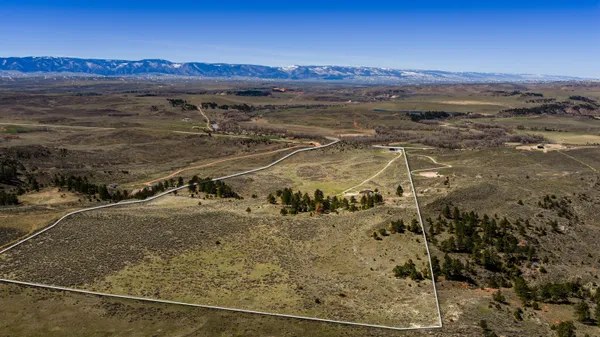 $1,690,000 | 823 Decker Road, Sheridan, WY 82801