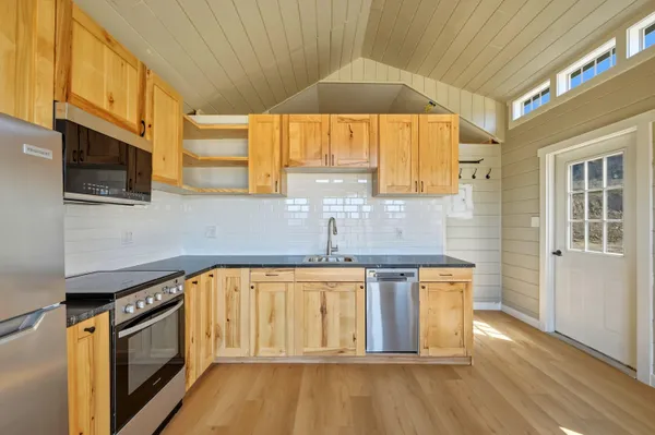 $1,690,000 | 823 Decker Road, Sheridan, WY 82801