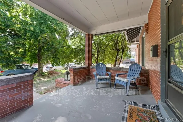 a view of outdoor space yard and patio