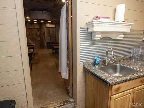 $595,000 | 201 West Church Street, Bowling Green, MO 63334