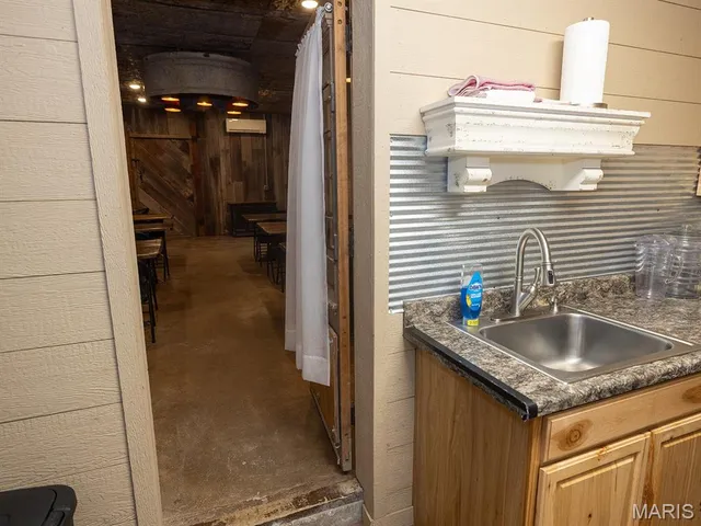 $625,500 | 201 West Church Street, Bowling Green, MO 63334