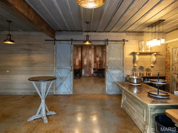 $595,000 | 201 West Church Street, Bowling Green, MO 63334