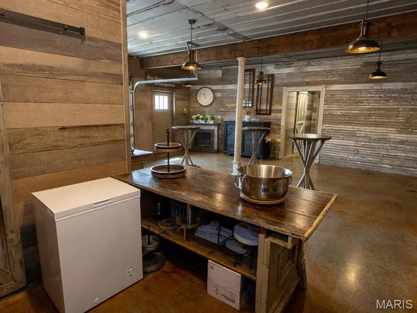 $595,000 | 201 West Church Street, Bowling Green, MO 63334