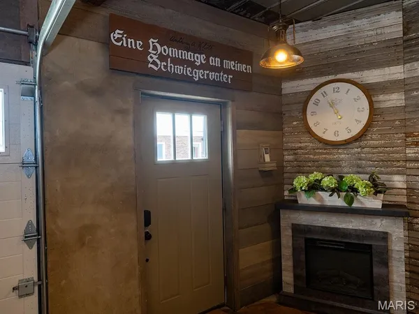 $595,000 | 201 West Church Street, Bowling Green, MO 63334