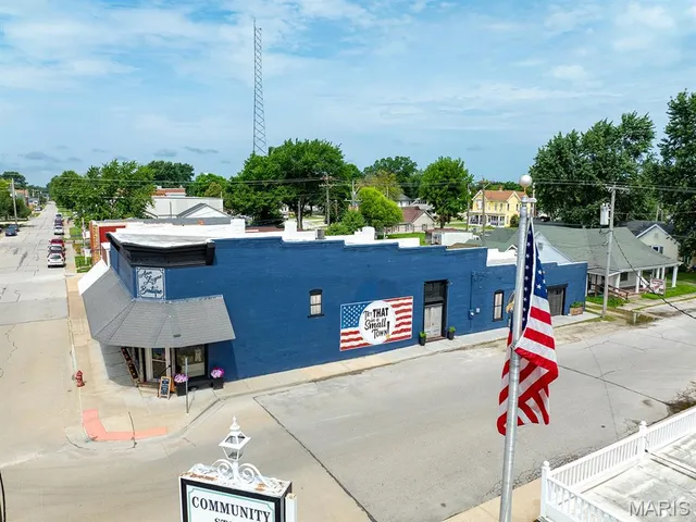 $625,500 | 201 West Church Street, Bowling Green, MO 63334