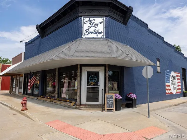 $595,000 | 201 West Church Street, Bowling Green, MO 63334