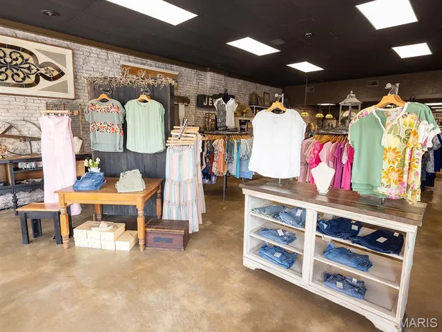 $625,500 | 201 West Church Street, Bowling Green, MO 63334