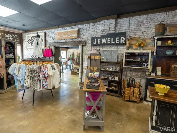 $595,000 | 201 West Church Street, Bowling Green, MO 63334