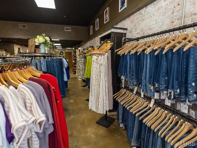 $625,500 | 201 West Church Street, Bowling Green, MO 63334