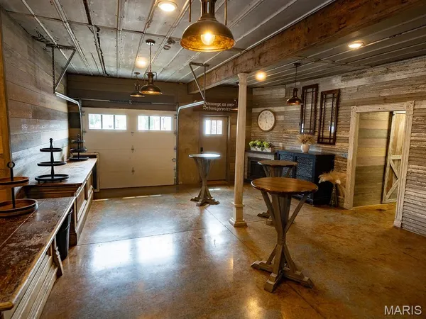 $595,000 | 201 West Church Street, Bowling Green, MO 63334