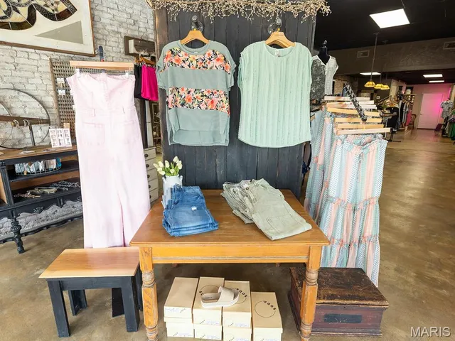 $625,500 | 201 West Church Street, Bowling Green, MO 63334