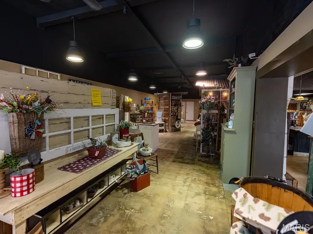 $625,500 | 201 West Church Street, Bowling Green, MO 63334