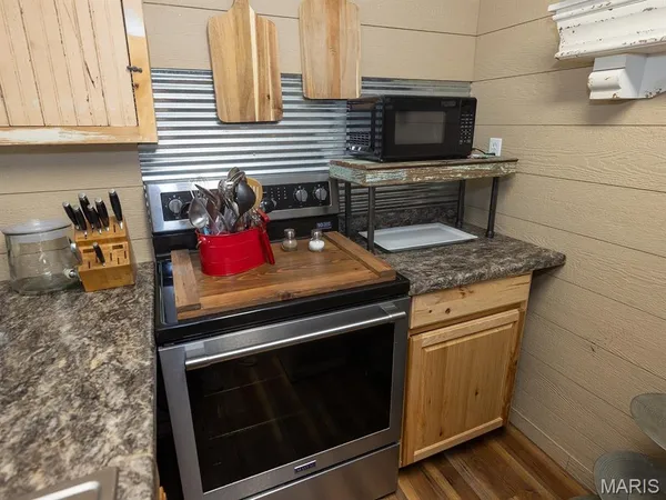 $595,000 | 201 West Church Street, Bowling Green, MO 63334