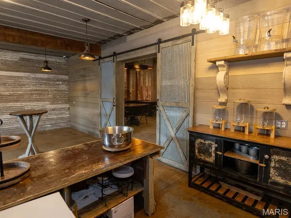 $595,000 | 201 West Church Street, Bowling Green, MO 63334