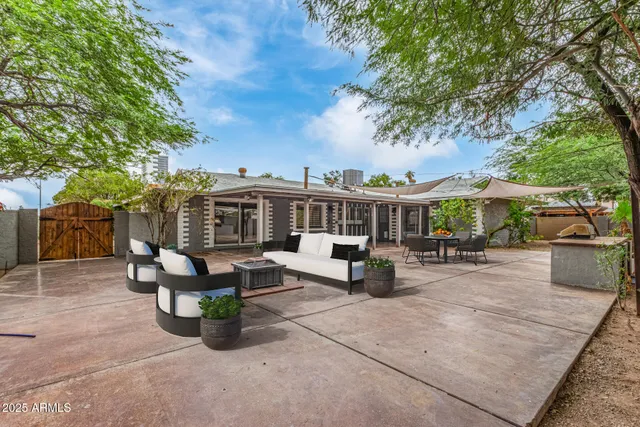 a picture of floor plan