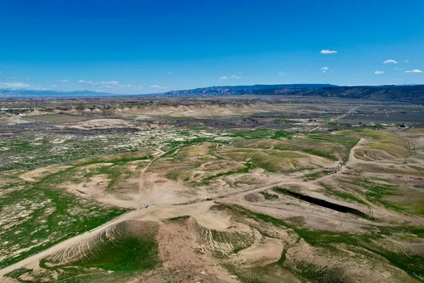 a view of a terrace with sky view