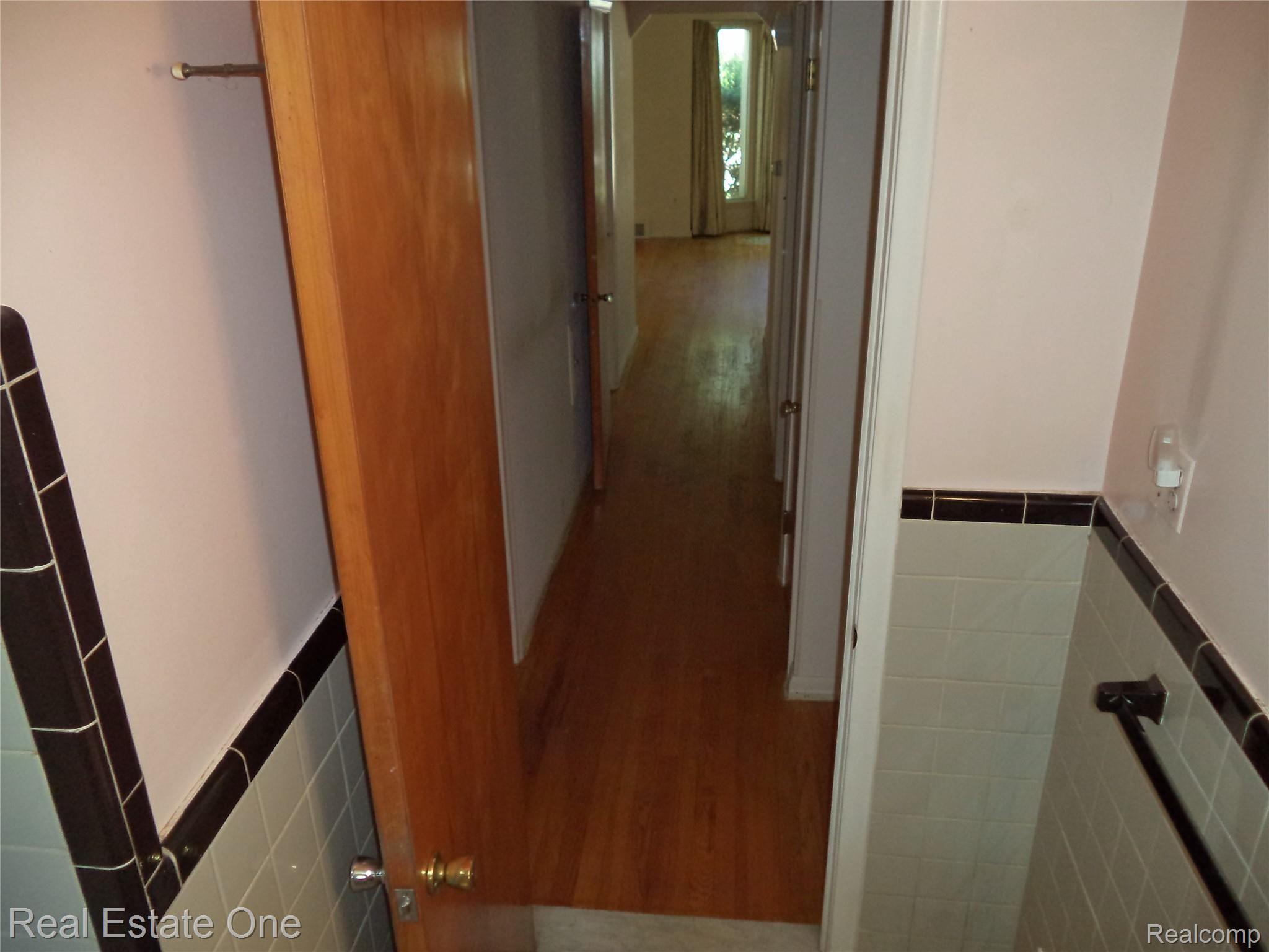 318 East Webster Road Royal Oak, MI 48073 - Photo 12 of 31 DSC03729.JPG