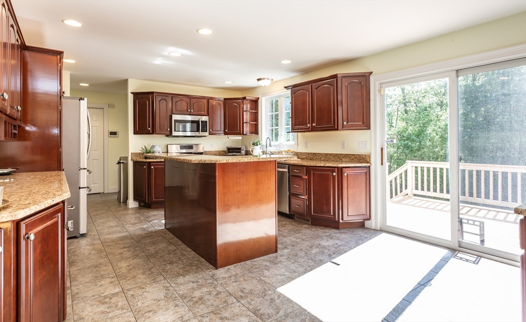 25 Benjamin Tripp Road Westport, MA 02790 - Photo 12 of 41 Gallery Image 12