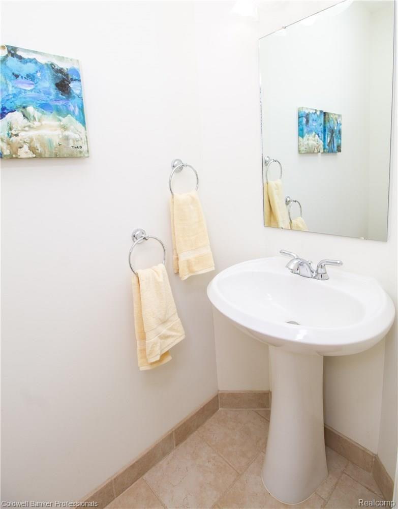 11020 Hensell Road Holly, MI 48442 - Photo 50 of 93 BathroomML2.jpg