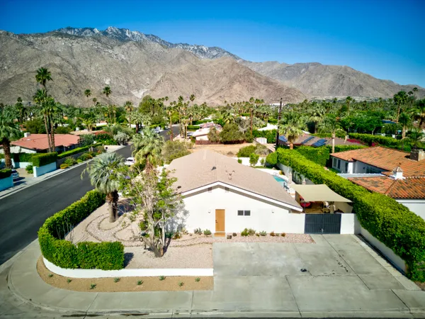 $1,190,000 | 1190 East Buena Vista Drive, Palm Springs, CA 92262