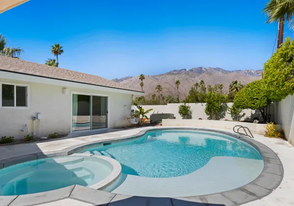 $1,190,000 | 1190 East Buena Vista Drive, Palm Springs, CA 92262